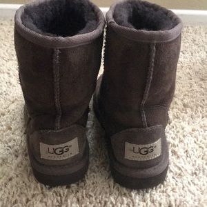 Kids size 11 UGGS classic boot